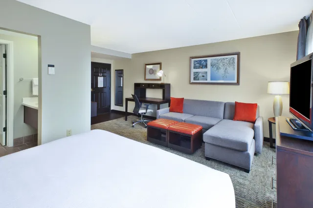 جناح استوديو بسرير كوين بمطبخ، Staybridge Suites Cleveland Mayfield Heights Beachwood 2/6