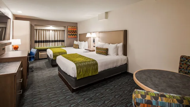غرفة قياسية بسريرين كوين لذوي الإعاقة، Best Western Plus Yuma Foothills Inn & Suites 3/8