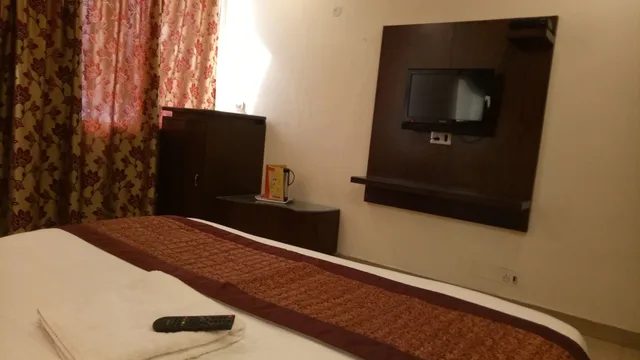 Deluxe, Double Bed, Hotel Kumar Palace 8/10