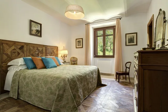 جناح فاخر بسرير كوين وسريرين منفصلين، Borgo Pallavicini Mori 1/3