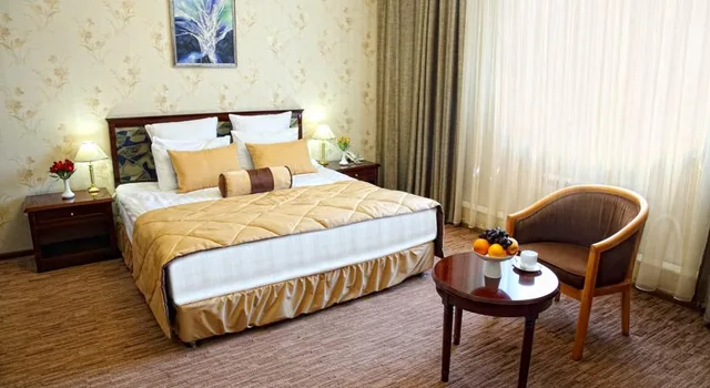 غرفة مفردة، Golden Dragon Hotel 2/3