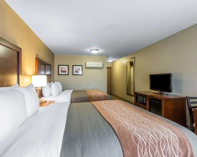 غرفة قياسية بسريرين كوين، Comfort Inn & Suites Ventura Beach 1/9