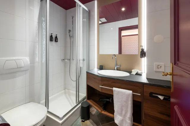 غرفة مفردة، Cresta Palace 3/7
