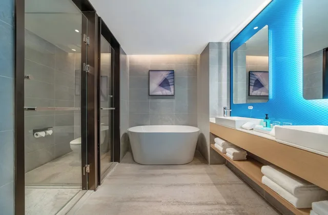 جناح بسرير كينج بإطلالة على المدينة بغرفة نوم واحدة بمنطقة جلوس، Holiday Inn Express Shenzhen Longhua 3/3