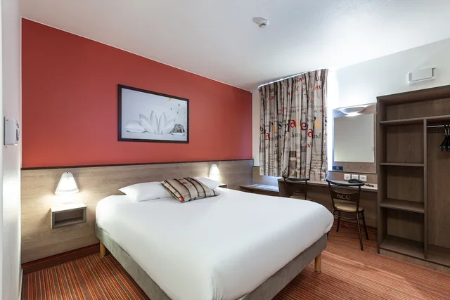 Room, Queen Bed, Ace Hotel Paris Marne La Vallee 5/8