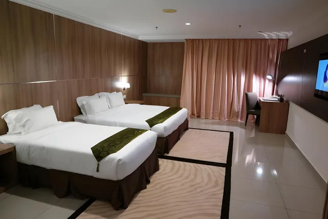 Bw, Triple, 1 King and 1 Single Beds, Sfera Hotel 2/3