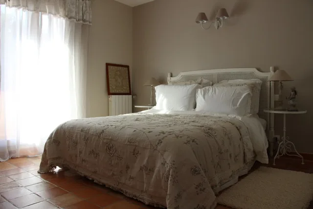 جناح بسريرين منفصلين بإطلالة على المسبح بشرفة، La Bastide Du Bouchou 4/5