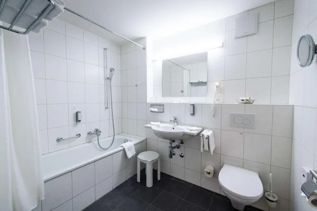 Superior, Triple, Hotel Bahnhof 2/2