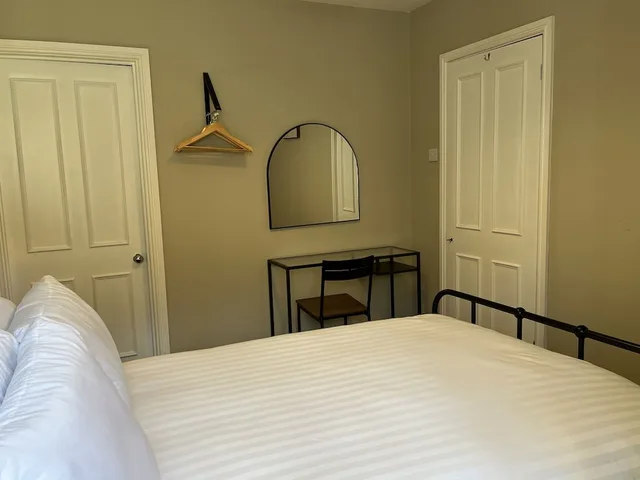 Family, Apartment, 1 Double and 2 Bunk Beds، Picton House Hotel 1/4