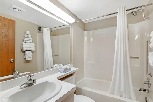 Upgrade, King Bed، Rodeway Inn Columbia Mall Loop 5/5