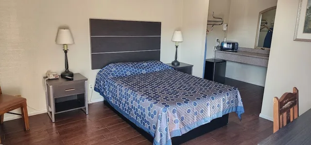 غرفة اقتصادية مفردة بسرير كينج، Mayfair Inn Ontario Airport 7/10