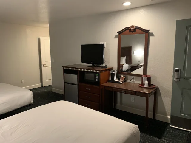 غرفة بسريرين كوين لذوي الإعاقة، Stargazer Inn And Suites 6/10
