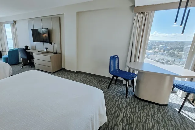 غرفة ديلوكس بسريرين كوين بإطلالة على البحر مع أريكة، Nautilus Inn 7/10