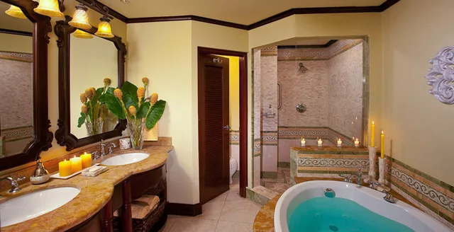1 Bedroom, Swim Up, Suite, King Bed, Beach Front, Butler، Sandals Negril - Adults Only 3/3