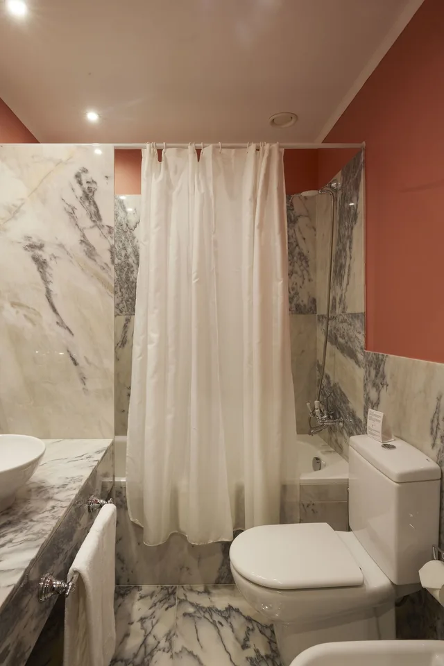 غرفة عائلية بسرير مزدوج، GRANDE HOTEL DO PORTO 2/2