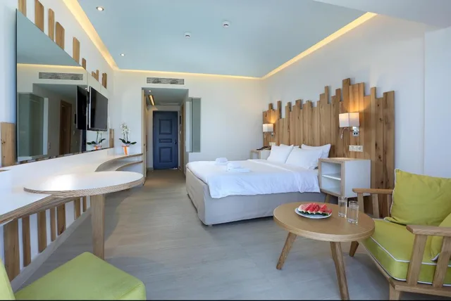 Junior Suite, Double Bed, Sea Front، Lyttos Beach Hotel 4/7