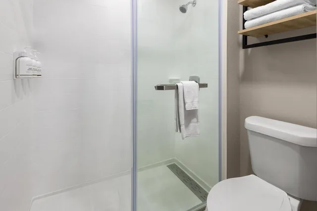 جناح ديلوكس بسرير كينج، La Quinta Inn And Suites By Wyndham Mansfield Oh 7/9
