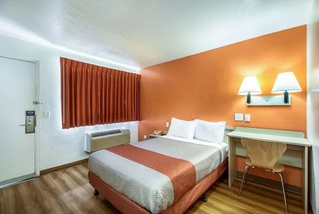 غرفة قياسية بسرير كوين، Motel6 Youngtown, AZ - Phoenix - Sun City 7/10