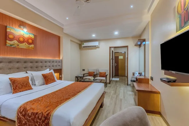 Deluxe, Double Bed, Hotel President 1/10