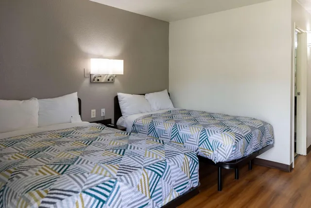 غرفة ديلوكس رباعية للمدخنين، Motel6 Lufkin, TX 4/8