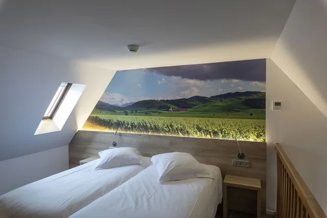 Junior Suite, King Bed, Convertible Double Bed، Hotel KLE BW Signature Collection 2/10