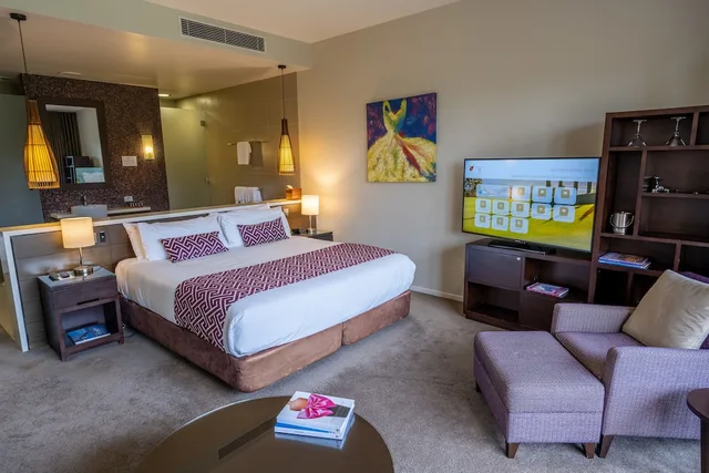 Courtyard, Spa, Suite, King Bed، Chateau Elan At the Vintage Hunter Valley 2/5