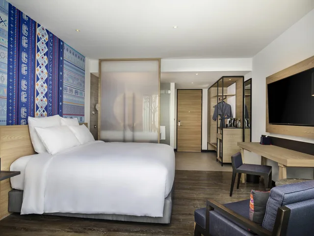 غرفة ديلوكس بسرير كينج بشرفة، Novotel Chiangmai Nimman Journeyhub 1/6