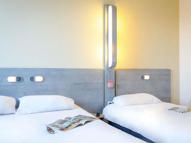 غرفة ثلاثية بسرير مزدوج، Ibis budget Frejus Saint Raphael Centre et Plage 7/10
