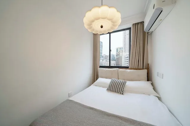 Go, Basic, Apartment, 2 Double Beds, Electronic Cigarette Only، Book and Bed-People's Square 10/10