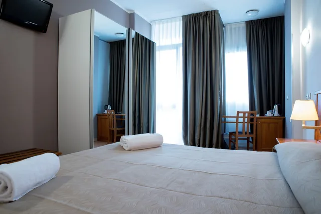 غرفة كومفورت مفردة بسرير مزدوج، Hotel Miramonti 3/8