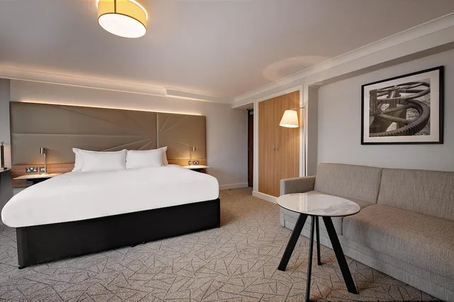 غرفة عائلية بسرير كينج، Hilton Birmingham Metropole 2/10