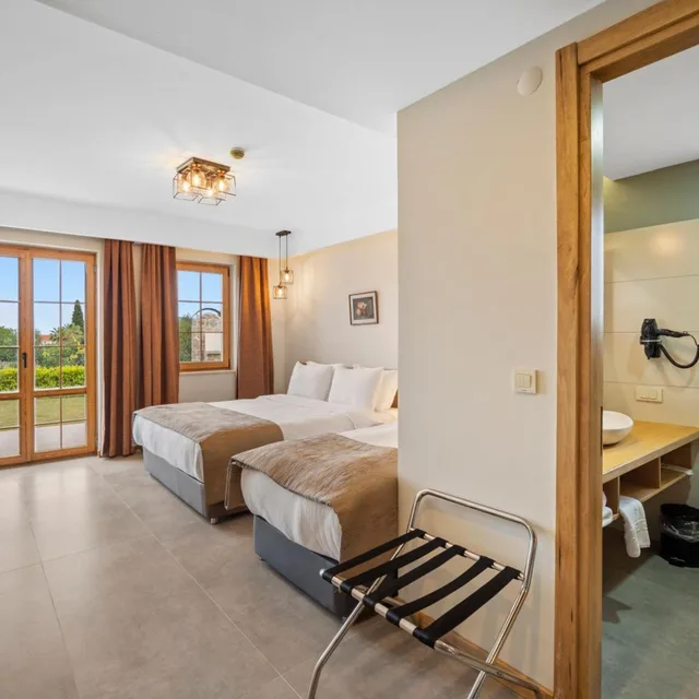 غرفة قياسية ثلاثية، Zeyt Inn Hotel 6/10
