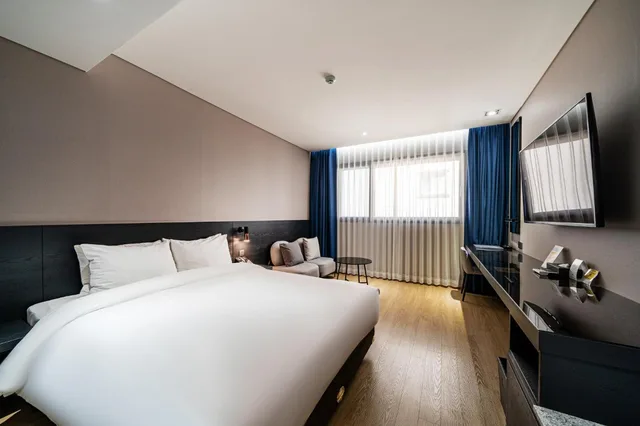 غرفة قياسية بسرير كوين، Rivertain Hotel Gyeongju 2/2