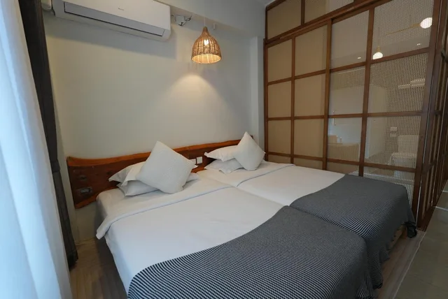 غرفة بريميوم بسريرين منفصلين، Yolo Bangkok Boutique Hotel 4/10