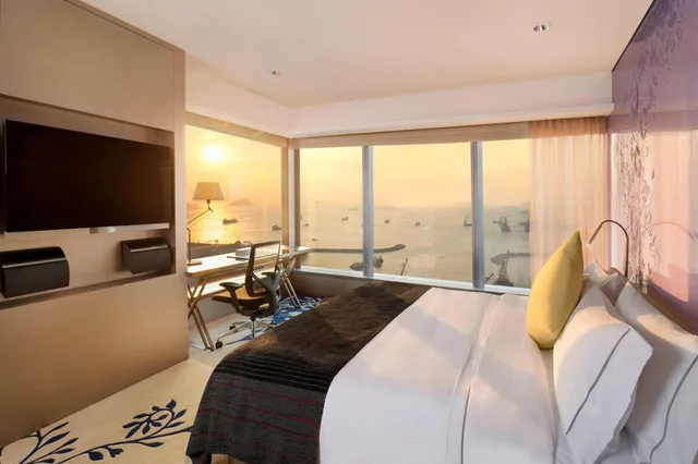 Marvelous, Suite, King Bed, Ocean Front، W Hong Kong Hotel 1/4