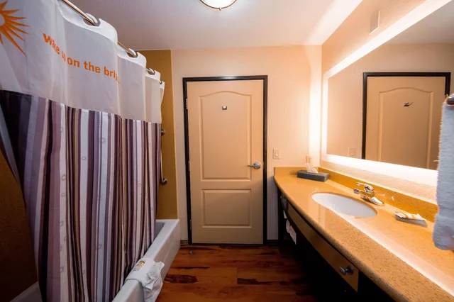 غرفة ديلوكس تنفيذية بسرير كينج، La Quinta Inn & Suites by Wyndham Big Spring 8/10