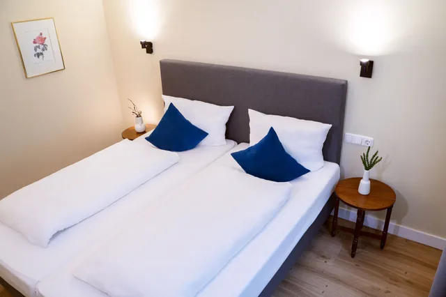 غرفة كومفورت بسرير كينج بإطلالة على الفناء، Acanthushotel Munich 1/10