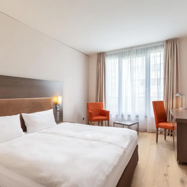 غرفة بزنس بسرير مزدوج أو سريرين منفصلين، Intercityhotel Dresden 1/5