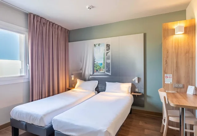 غرفة بسريرين منفصلين، B And B Hotel Montelimar Sud 3/4
