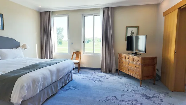 جناح بسرير مزدوج، Relais de Margaux 1/10