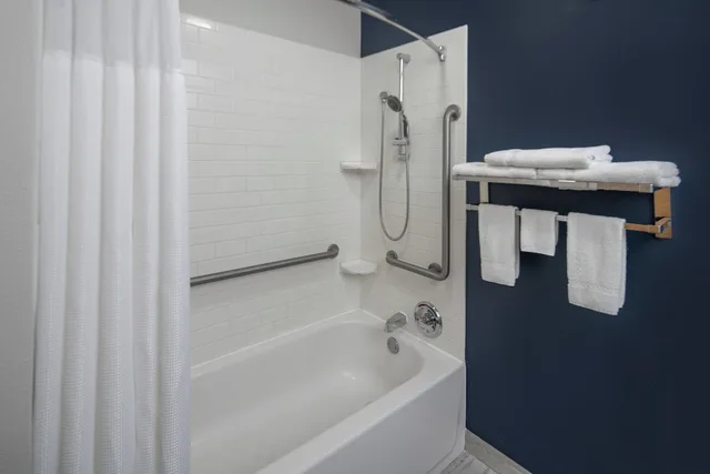 غرفة بسريرين كوين لذوي الإعاقة، Fairfield Inn & Suites Lake Charles Sulphur 3/3