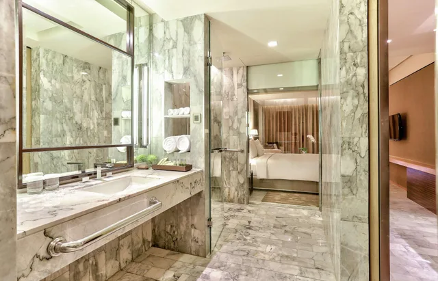Guest Room, Double Bed, DoubleTree by Hilton Hotel Sukhumvit Bangkok 3/3