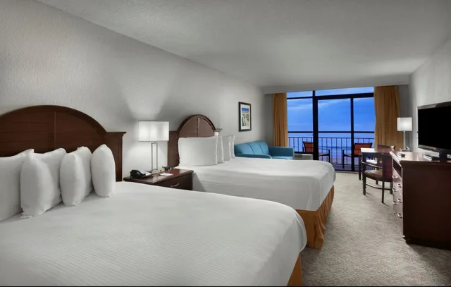 غرفة بسرير كوين، Best Western Ocean Sands Beach Resort 1/1