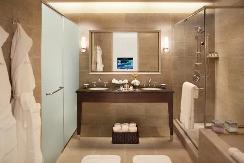 جناح غراند ديلوكس بإطلالة على النهر بغرفة نوم واحدة، Trump International Hotel & Tower Chicago 1/1