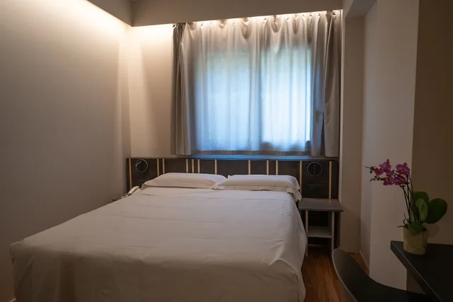 Room, Single, Plaza Hotel Catania 4/11