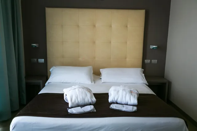 Classic, Quadruple, Side Sea View, Balcony, Pool Access، Yes Hotel Touring & Spa 1/8
