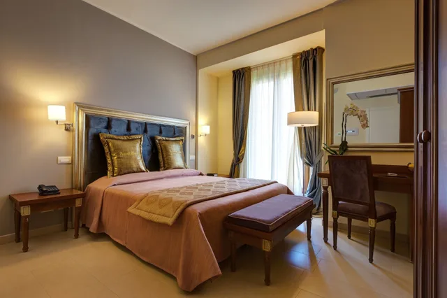 غرفة سوبيريور بسرير كوين بإطلالة على الحديقة، Hotel Parco Delle Fontane 4/8