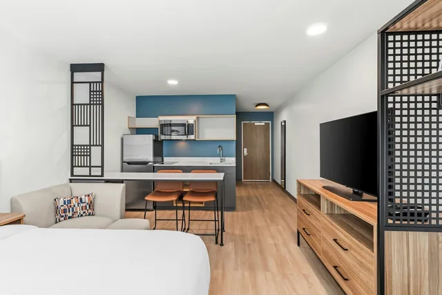 Studio, Queen Bed, Accessible, StudioRes by Marriott Jacksonville Orange Park 2/3