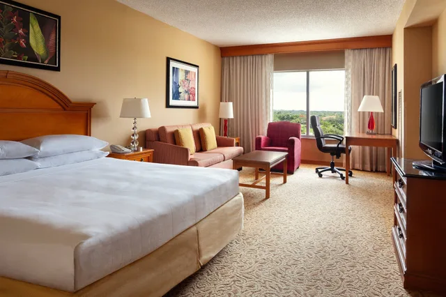 غرفة تنفيذية بسرير كينج، Fort Lauderdale Marriott Coral Springs Hotel & Convention Center 1/7