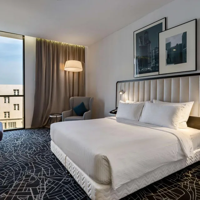 غرفة قياسية، فندق وشقق راديسون الدمام المدينة الصناعية(Radisson Hotel & Apartments Dammam Industry City) 1/9